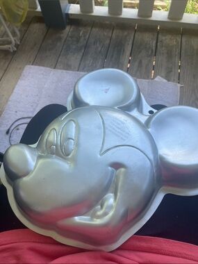 Wilton Silver Mickey Mouse Cake Pan